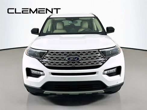 Used 2024 Ford Explorer Limited AWD/4WD image 3