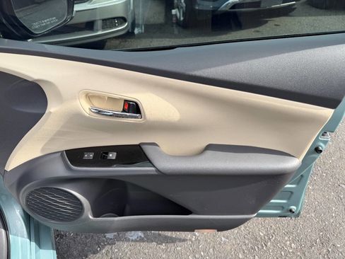 Used 2018 Toyota Prius Two w/ Prius Two Safety Plus Package image 40