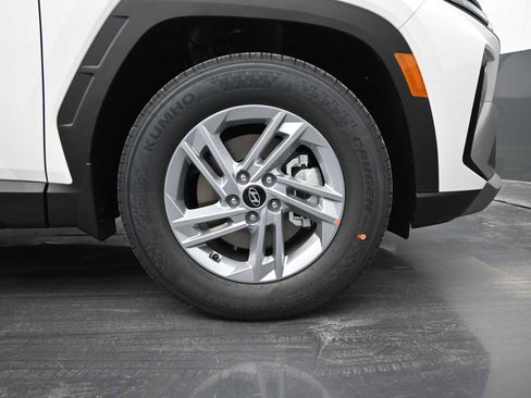 New 2026 Hyundai Tucson SE image 10