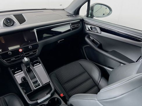 New 2026 Porsche Macan Turbo image 26