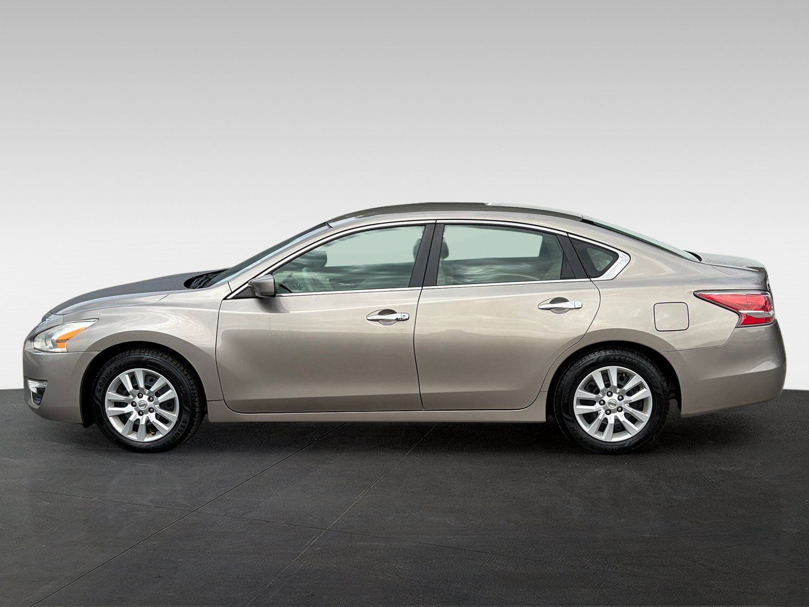 Used 2014 Nissan Altima 2.5 FWD image 8