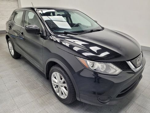 Used 2018 Nissan Rogue Sport S w/ S Appearance Package FWD image 11