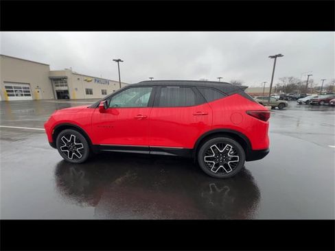 Certified 2024 Chevrolet Blazer RS w/ Driver Confidence II Package image 5