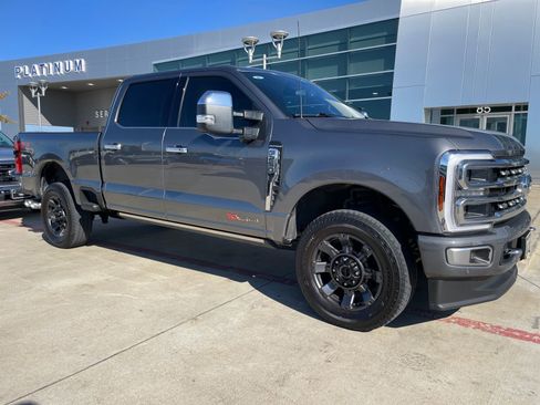 Used 2024 Ford F250 Platinum image 6