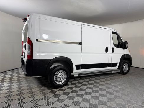 Used 2025 RAM ProMaster 2500 w/ U-Haul Equipment Group FWD image 8