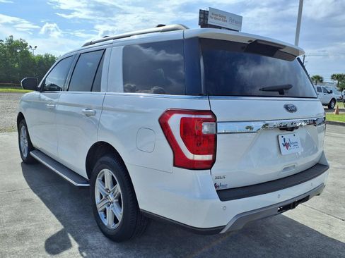 Used 2020 Ford Expedition XLT w/ Equipment Group 202A RWD image 8