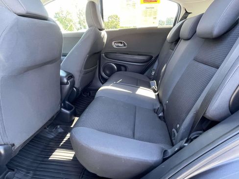 Used 2022 Honda HR-V EX image 10