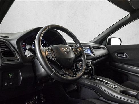 Used 2019 Honda HR-V Sport image 10