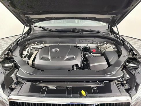 Used 2018 Volvo XC60 T5 Momentum w/ Convenience Package AWD/4WD image 43