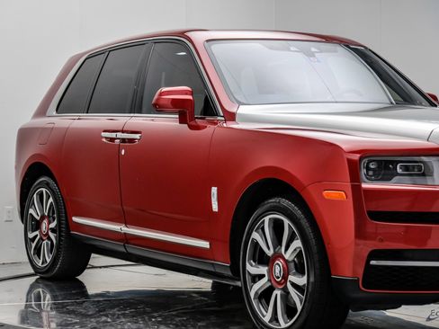 Used 2019 Rolls-Royce Cullinan AWD/4WD image 30