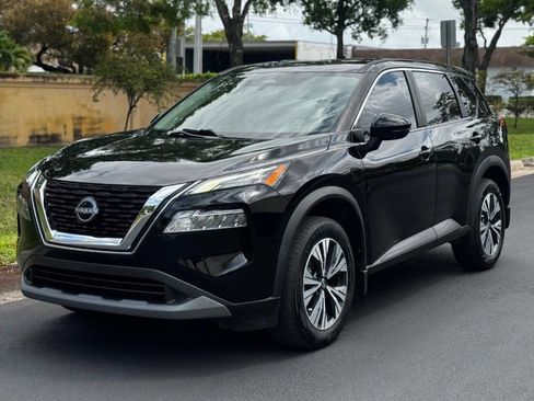 Used 2022 Nissan Rogue SV image 6