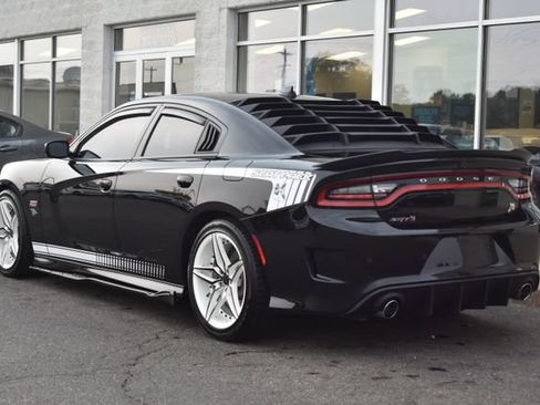 Used 2023 Dodge Charger Scat Pack w/ Plus Group RWD image 9