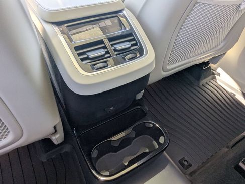 Used 2024 Volvo XC90 B6 Plus w/ Protection Package AWD/4WD image 19
