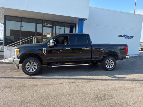 Used 2017 Ford F250 XLT w/ XLT Premium Package AWD/4WD image 1