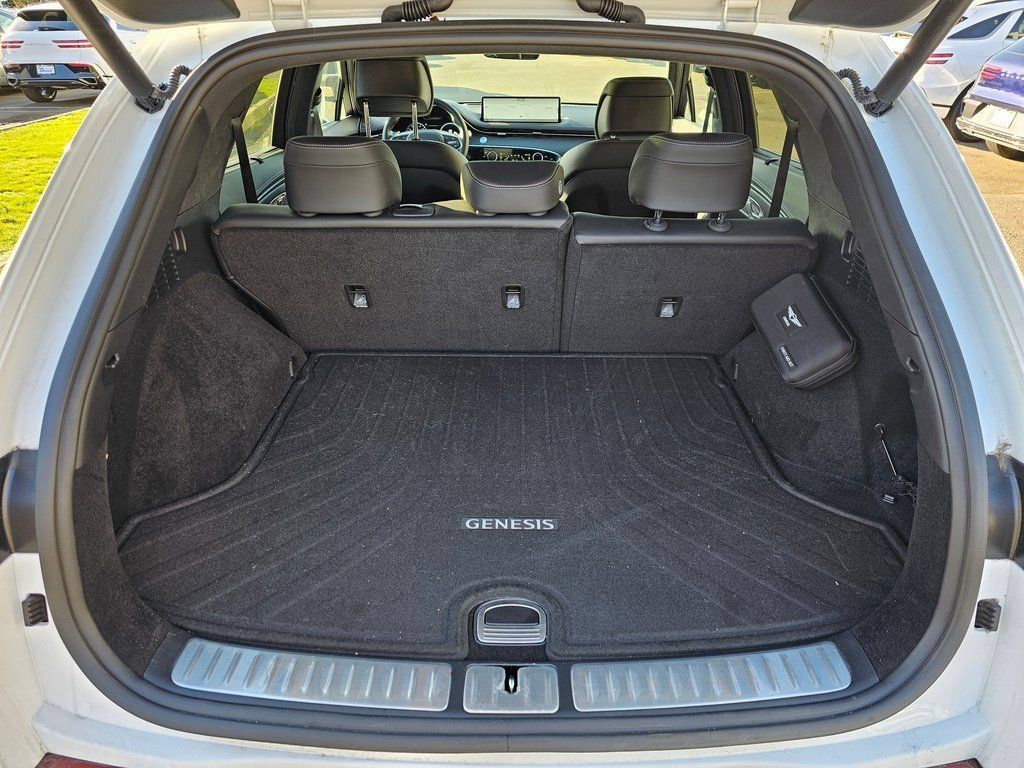 Certified 2025 Genesis GV70 3.5T Sport w/ Sport Prestige Package AWD/4WD image 24