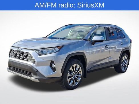 Used 2019 Toyota RAV4 Limited image 3