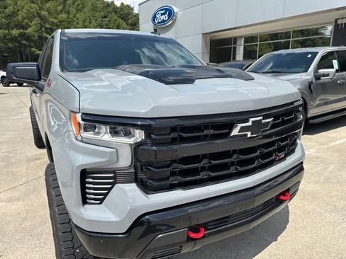 Used 2024 Chevrolet Silverado 1500 LT Trail Boss w/ Convenience Package II AWD/4WD image 37