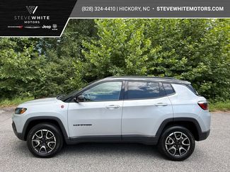 Used 2024 Jeep Compass Trailhawk AWD/4WD video 1