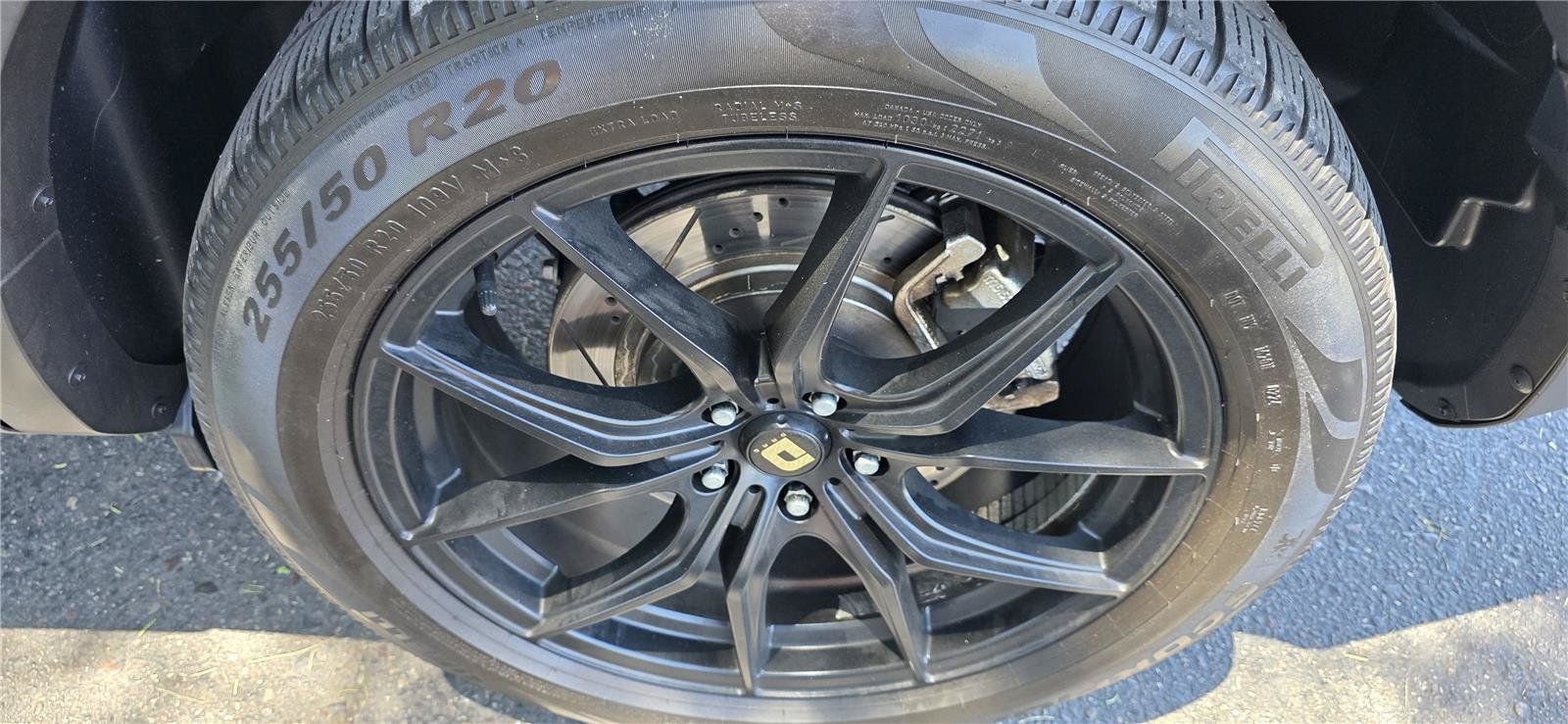 Used 2016 Ford Explorer XLT w/ Equipment Group 201A FWD image 9