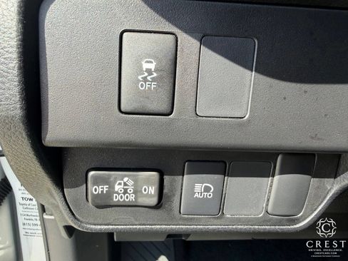 Used 2023 Toyota Tacoma SR AWD/4WD image 25