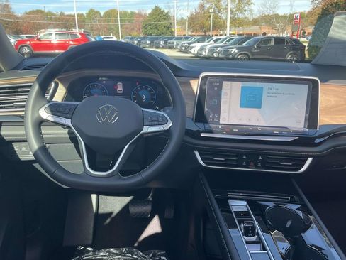 New 2026 Volkswagen Atlas SE FWD image 14
