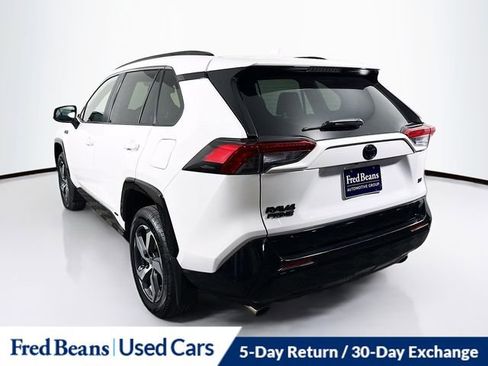 Used 2023 Toyota RAV4 SE w/ Weather & Moonroof Package image 5