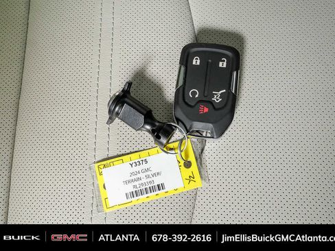 Used 2024 GMC Terrain Denali w/ Denali Premium Package AWD/4WD image 26