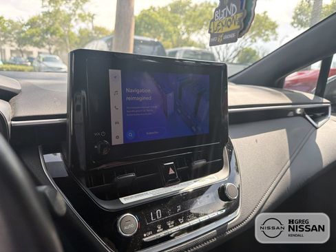 Used 2023 Toyota Corolla SE FWD image 9
