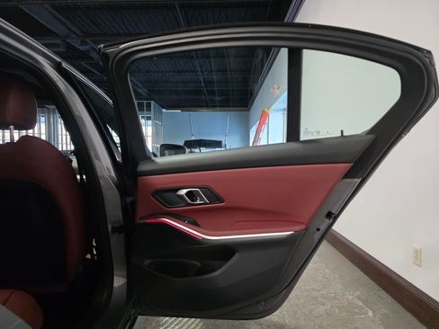 Used 2025 BMW 330i xDrive Sedan image 25