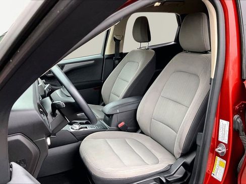 Used 2020 Ford Escape S image 18