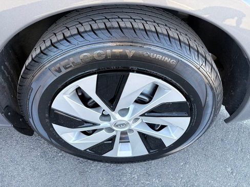 Used 2025 Nissan Altima 2.5 S FWD image 22
