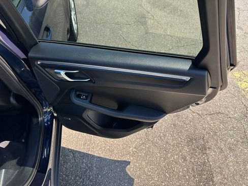 Used 2017 Porsche Macan AWD/4WD image 40