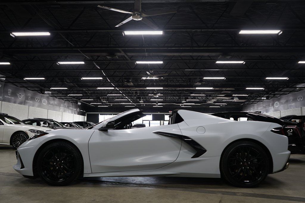 Used 2024 Chevrolet Corvette Stingray Convertible w/ 1LT RWD image 2
