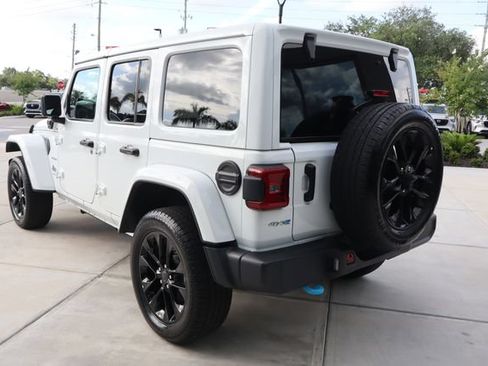 Used 2024 Jeep Wrangler Unlimited Sahara AWD/4WD image 6