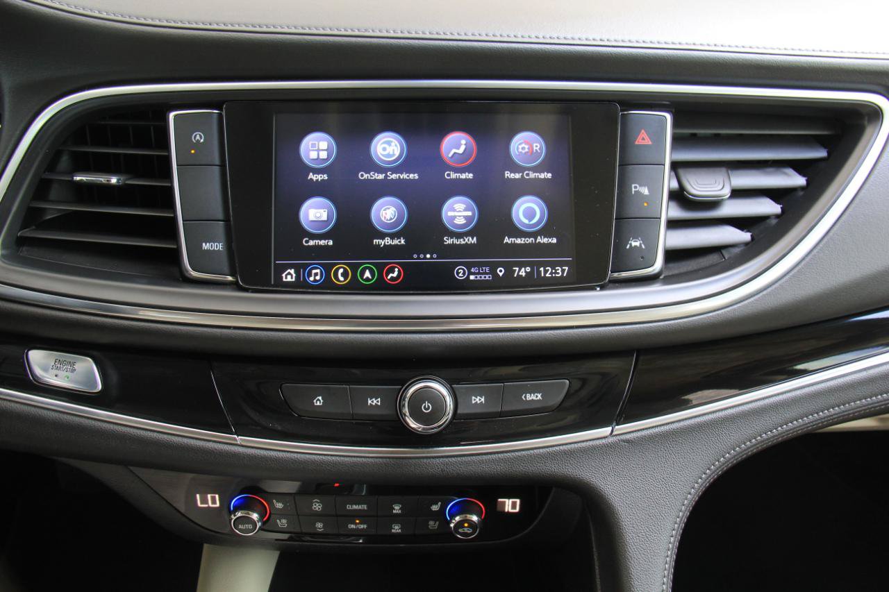 Used 2023 Buick Enclave Avenir w/ Avenir Technology Package FWD image 17