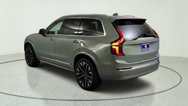 New 2026 Volvo XC90 T8 Plus AWD/4WD image 5