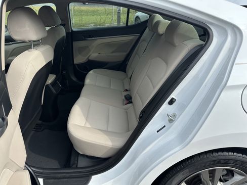 Used 2018 Hyundai Elantra SEL image 15