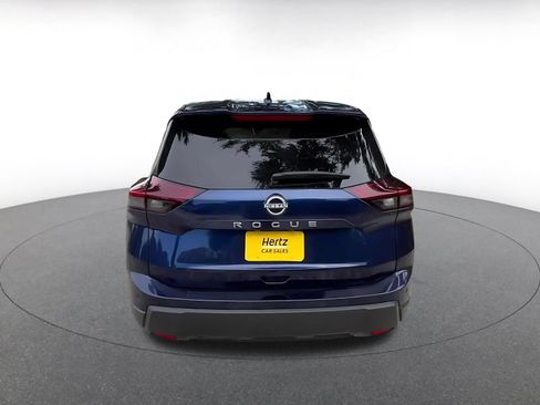 Used 2025 Nissan Rogue SV FWD image 12