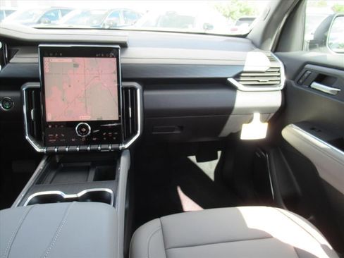 New 2026 GMC Acadia Elevation w/ Elevation Premium Package FWD image 14