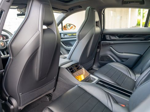 Certified 2025 Porsche Panamera 4 AWD/4WD image 20