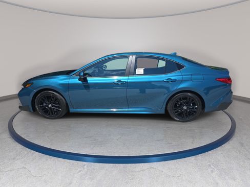 New 2026 Toyota Camry SE FWD image 8