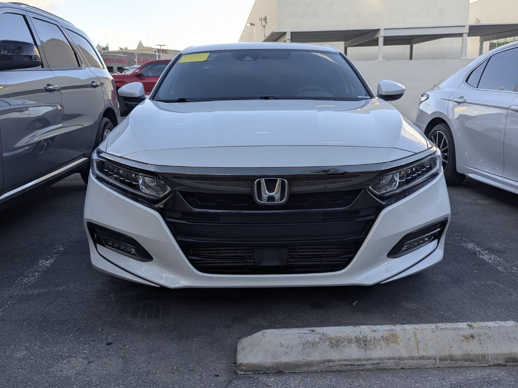 Used 2020 Honda Accord Sport image 2