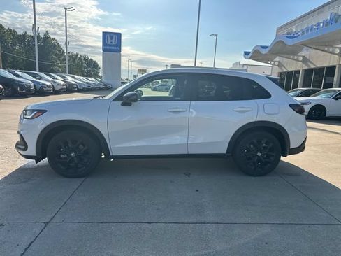 Used 2024 Honda HR-V Sport image 2