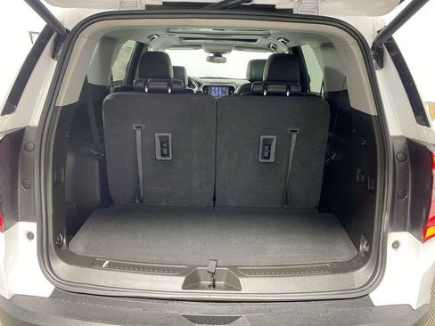 Used 2023 GMC Acadia AT4 w/ Technology Package image 24