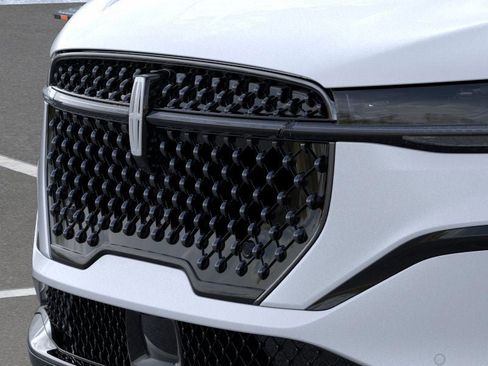 New 2026 Lincoln Nautilus Reserve image 17