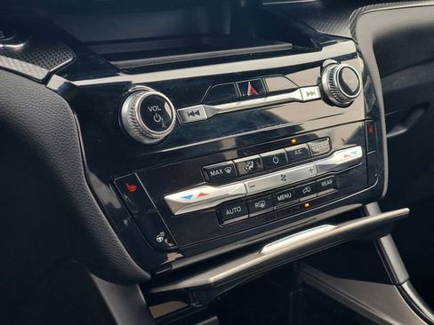 Used 2024 Ford Explorer ST-Line w/ Class IV Trailer Tow Package image 24