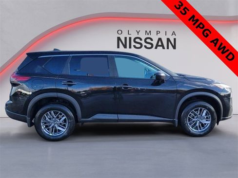 New 2025 Nissan Rogue S image 4