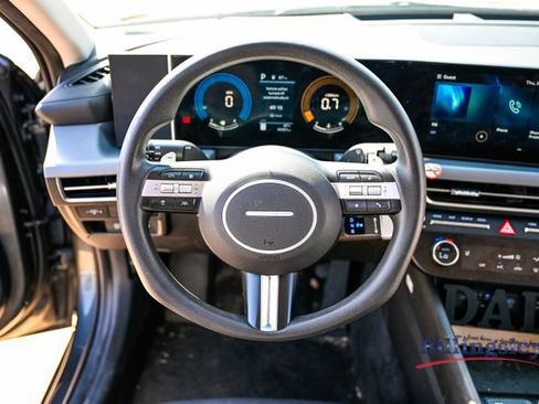 Used 2025 Hyundai Sonata SEL FWD image 12
