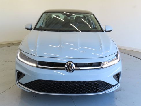 New 2026 Volkswagen Jetta SE FWD image 10