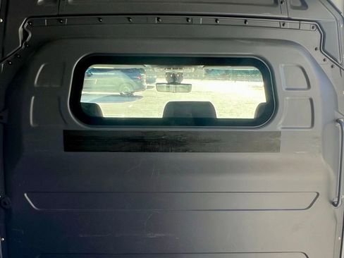 Used 2025 Mercedes-Benz Sprinter 2500 image 17